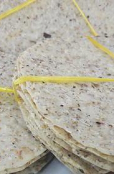 Bánh tráng nước dừa chín