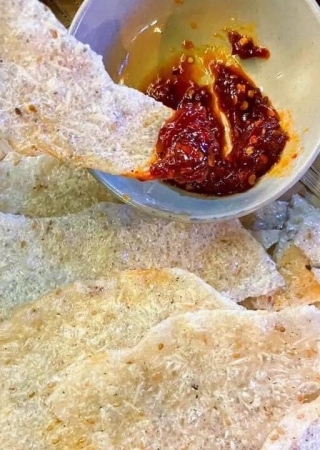 Bánh tráng nước dừa đặc sản bình định